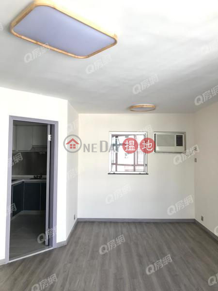 Property Search Hong Kong | OneDay | Residential Rental Listings South Horizons Phase 2, Yee Moon Court Block 12 | 3 bedroom Flat for Rent