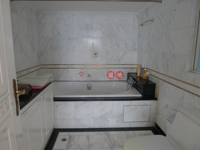 Property Search Hong Kong | OneDay | Residential, Rental Listings 3 Bedroom Family Flat for Rent in Pok Fu Lam