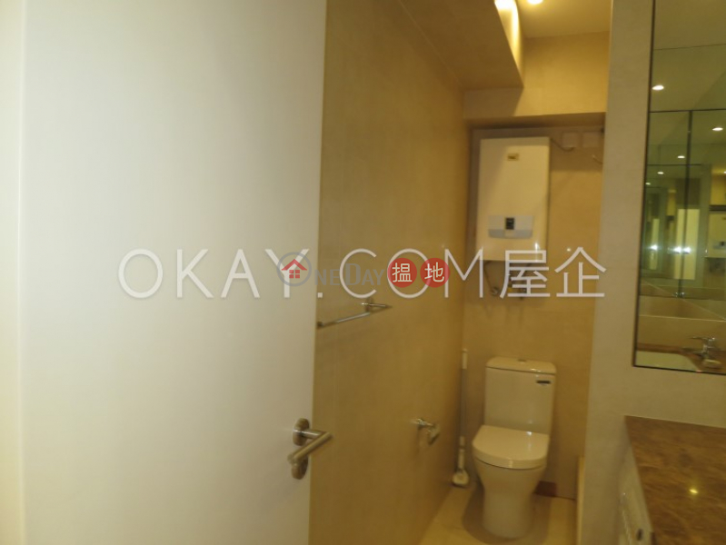 3房2廁,實用率高,極高層,連車位輝鴻閣出租單位-83羅便臣道 | 西區香港-出租HK$ 42,500/ 月