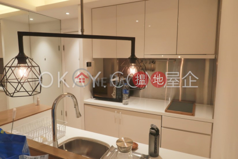 Gorgeous 1 bedroom in Mid-levels West | For Sale | Ying Piu Mansion 應彪大廈 _0