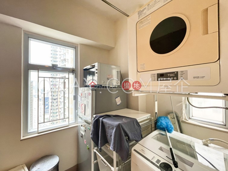 HK$ 26,000/ month Gartside Building, Wong Tai Sin District Tasteful 2 bedroom in Mid-levels West | Rental