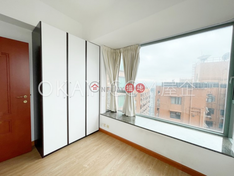 Charming 2 bedroom with sea views & balcony | Rental | 2 Park Road 柏道2號 Rental Listings