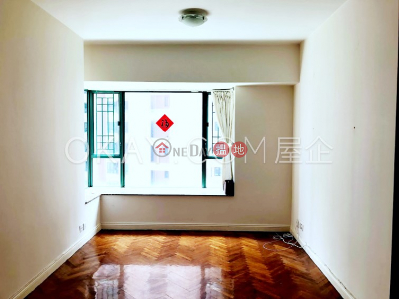 Stylish 2 bedroom in Mid-levels Central | For Sale | Hillsborough Court 曉峰閣 Sales Listings