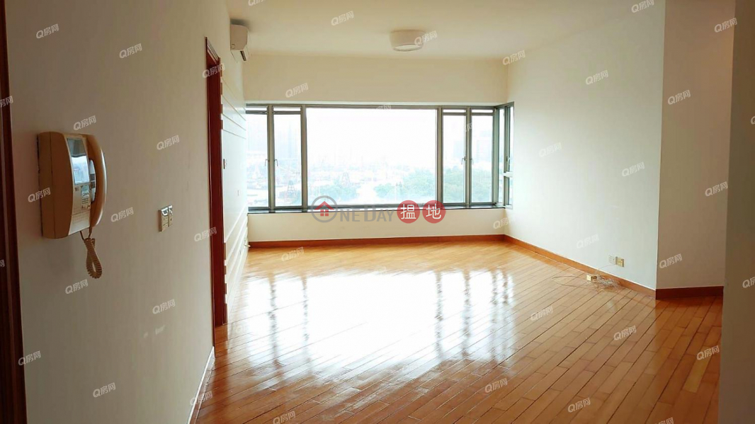 Property Search Hong Kong | OneDay | Residential, Rental Listings, Sorrento Phase 2 Block 1 | 3 bedroom Low Floor Flat for Rent