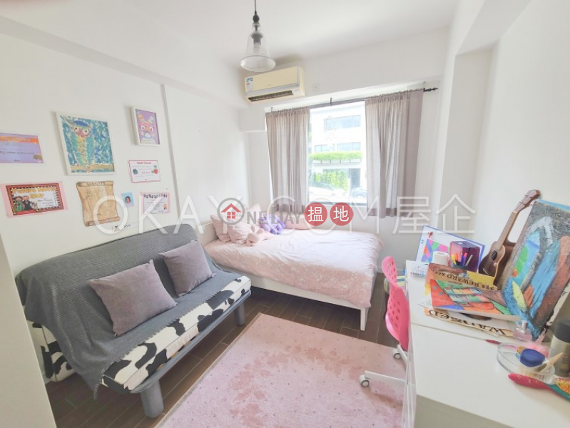 HK$ 25M | Sunrise Court | Wan Chai District | Rare 3 bedroom with balcony & parking | For Sale