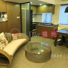 Tasteful 2 bedroom in Wan Chai | Rental, Tung Shing Building 東成樓 | Wan Chai District (OKAY-R314840)_0
