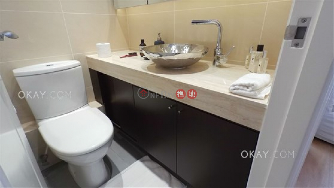 HK$ 1,900萬-頌賢閣-西區-2房2廁,實用率高,極高層,頂層單位《頌賢閣出售單位》