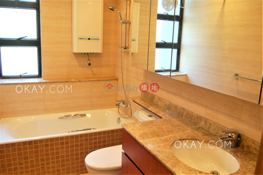 Discovery Bay, Phase 5 Greenvale Village, Greenery Court (Block 1) | Middle Residential Rental Listings | HK$ 35,000/ month