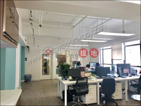Nice Decorated office for Lease in Sai Ying Pun | Wing Hing Commercial Building 榮興商業大廈 _0