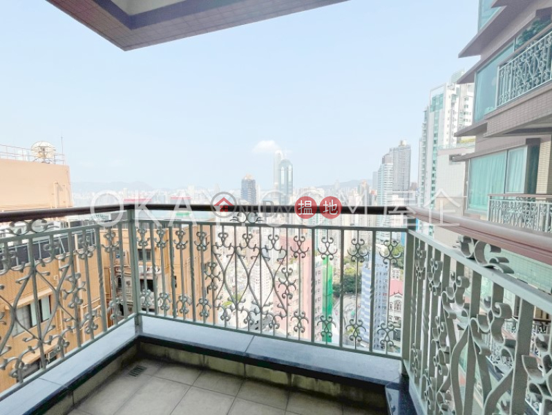 HK$ 28M, 2 Park Road Western District | Stylish 3 bedroom with sea views & balcony | For Sale