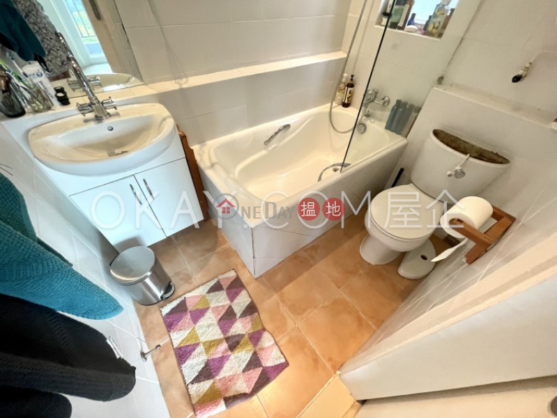 HK$ 25,000/ month Discovery Bay, Phase 3 Hillgrove Village, Glamour Court Lantau Island, Cozy 2 bedroom on high floor with sea views & balcony | Rental