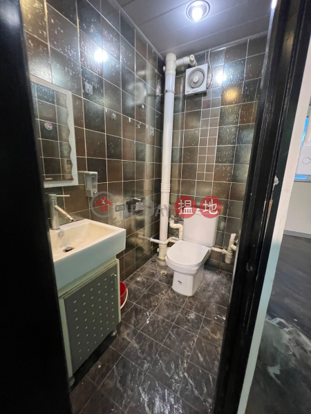 Block 3The most popular location, independent air-conditioning, with internal toilet, welcome to inquire, 62 Hoi Yuen Road | Kwun Tong District Hong Kong | Rental, HK$ 19,000/ month