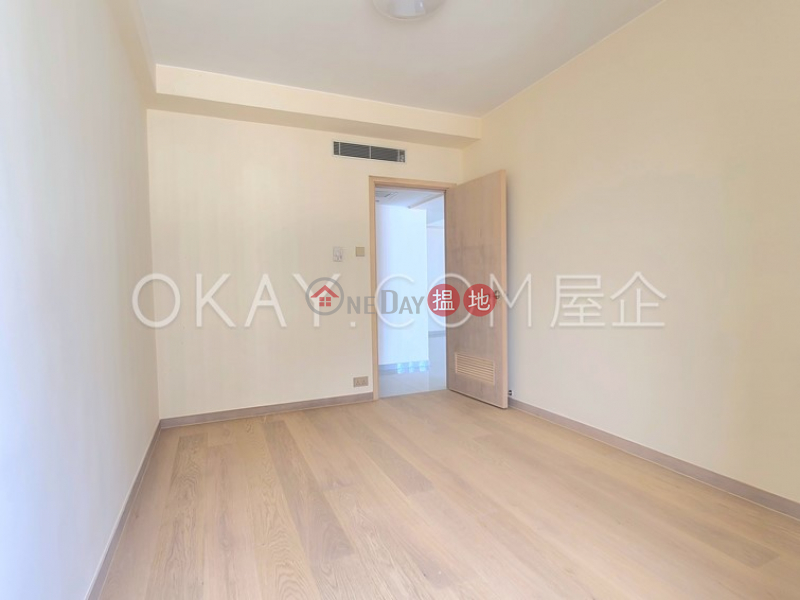 HK$ 65,000/ month, Amber Garden Wan Chai District | Stylish 3 bedroom with balcony & parking | Rental
