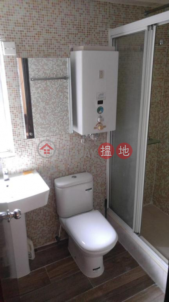 Flat for Rent in Tower 1 Hoover Towers, Wan Chai | 15 Sau Wa Fong | Wan Chai District | Hong Kong Rental HK$ 21,000/ month