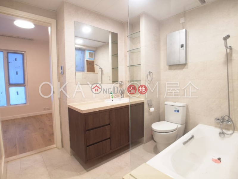 Efficient 3 bedroom on high floor with parking | For Sale | Leon Court 利安閣 Sales Listings