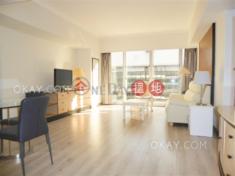 Nicely kept 1 bedroom on high floor | Rental | Convention Plaza Apartments 會展中心會景閣 _0