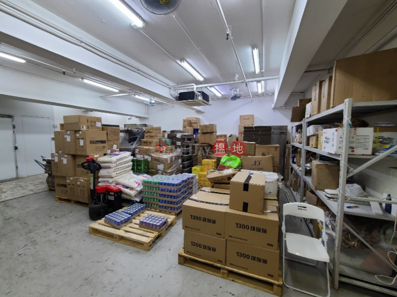 Property Search Hong Kong | OneDay | Industrial | Rental Listings | Shield Industrial Centre: 500-Square-Foot Low-Temperature Freezer With Office And Warehouse Deco