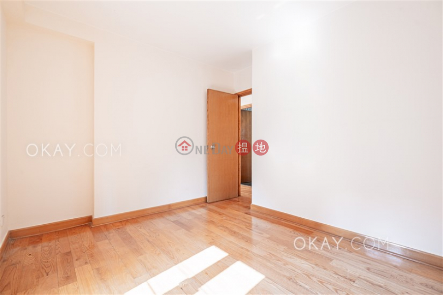 Practical 2 bedroom in Sheung Wan | Rental | Hollywood Terrace 荷李活華庭 Rental Listings