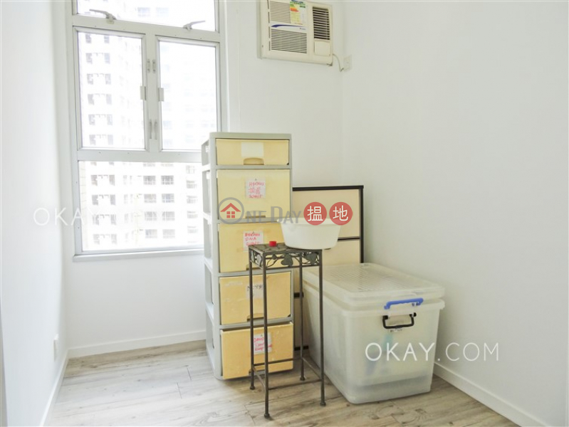 Cozy 2 bedroom in Wan Chai | Rental, Manrich Court 萬豪閣 Rental Listings | Wan Chai District (OKAY-R183556)
