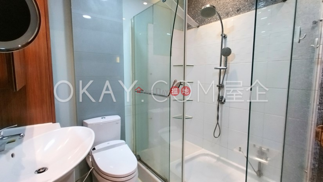 HK$ 75,000/ month Sorrento Phase 2 Block 1 | Yau Tsim Mong, Exquisite 3 bed on high floor with sea views & balcony | Rental