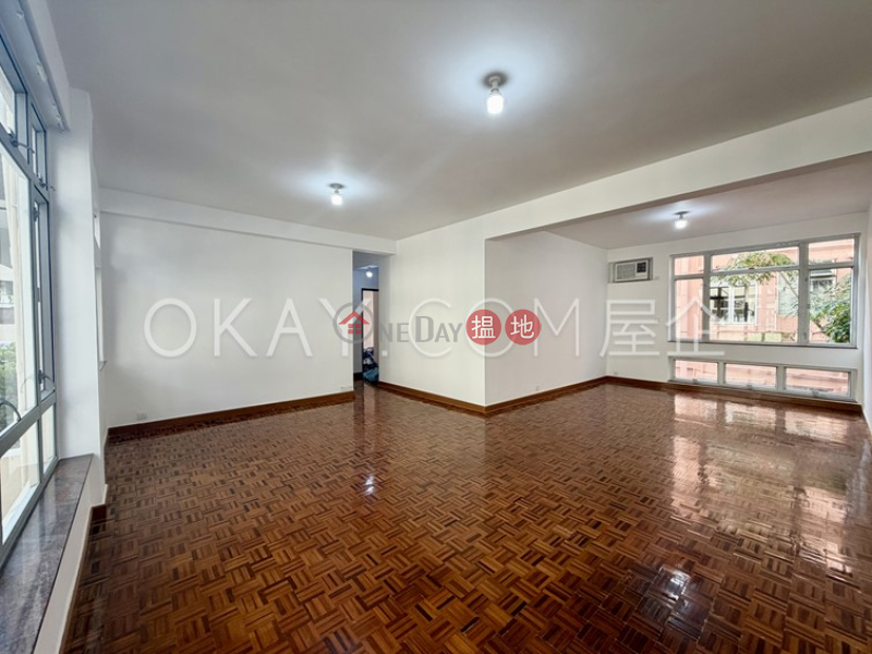 Popular 3 bedroom with balcony & parking | Rental | 6 - 12 Crown Terrace 冠冕臺 6-12 號 Rental Listings