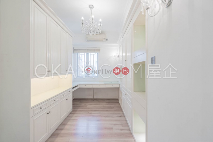 HK$ 38M | KADOORIE (AVENUE) MANSION | Yau Tsim Mong, Unique 3 bedroom on high floor with balcony & parking | For Sale