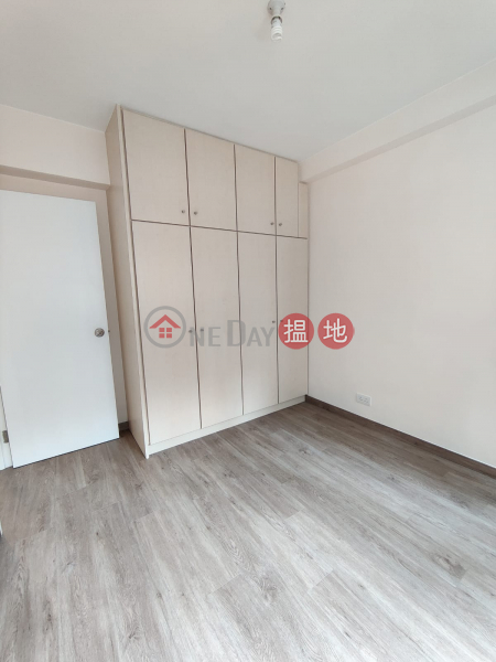 Property Search Hong Kong | OneDay | Residential | Sales Listings | New Renovated Apartment, close to the Escalator