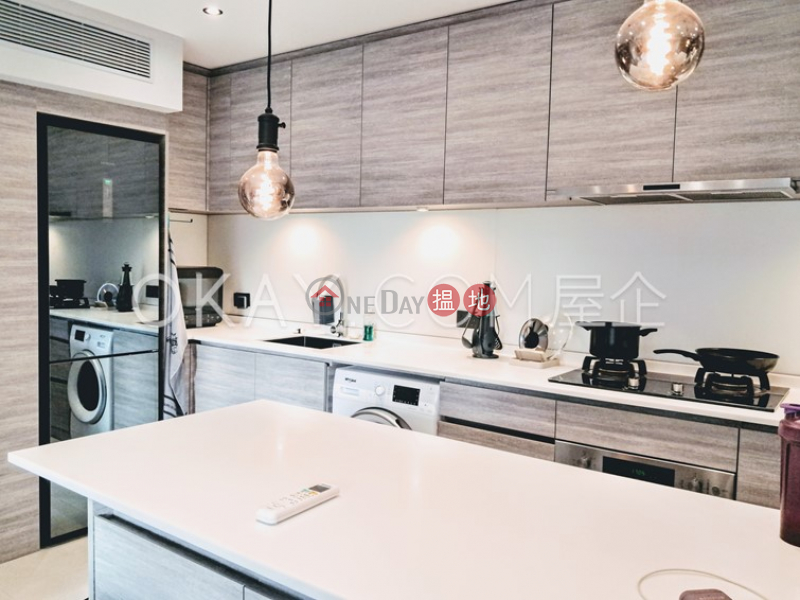 Generous 2 bedroom on high floor | For Sale | 83 Second Street | Western District | Hong Kong, Sales | HK$ 9.6M