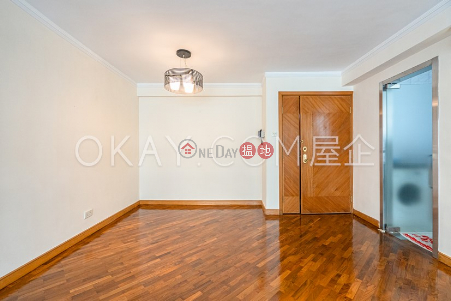 HK$ 35,000/ month Prosperous Height | Western District Elegant 3 bedroom in Mid-levels West | Rental