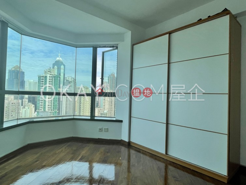 Gorgeous 2 bedroom with sea views & parking | For Sale | 80 Robinson Road 羅便臣道80號 Sales Listings