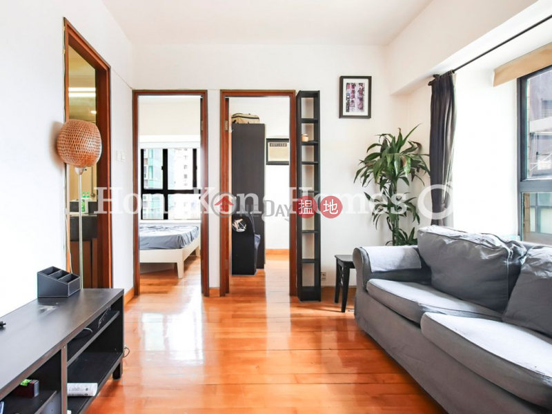 2 Bedroom Unit for Rent at Caine Tower 55 Aberdeen Street | Central District Hong Kong Rental HK$ 21,000/ month