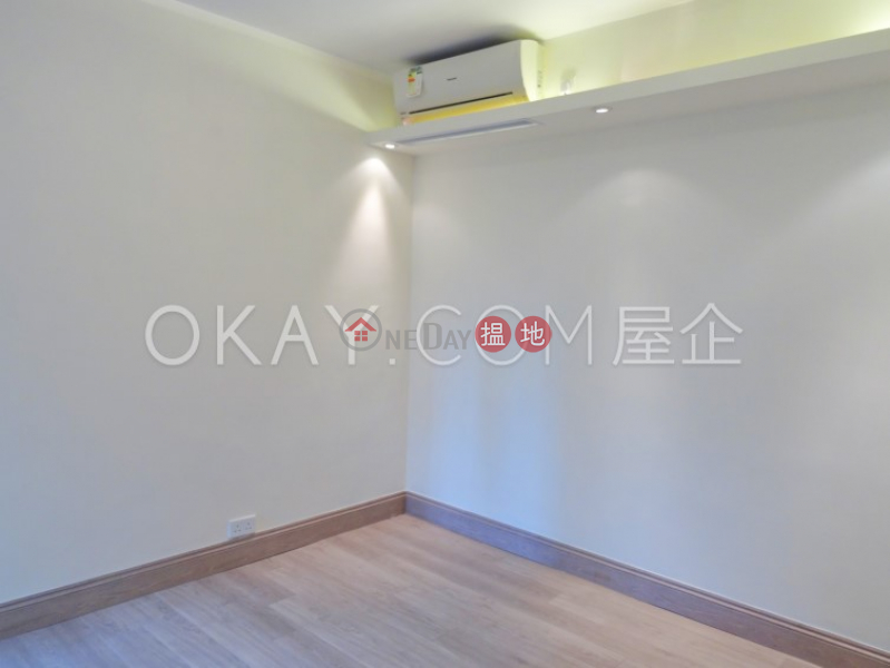 HK$ 25M, Ronsdale Garden, Wan Chai District | Charming 3 bedroom with balcony | For Sale