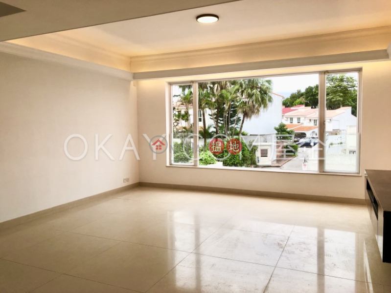 Lovely house with terrace & parking | For Sale | Las Pinadas 松濤苑 Sales Listings