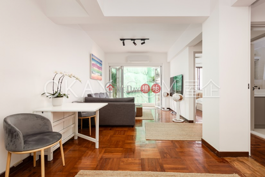 Stylish 2 bedroom with balcony | Rental, Po Tak Mansion 寶德大廈 Rental Listings | Wan Chai District (OKAY-R120387)