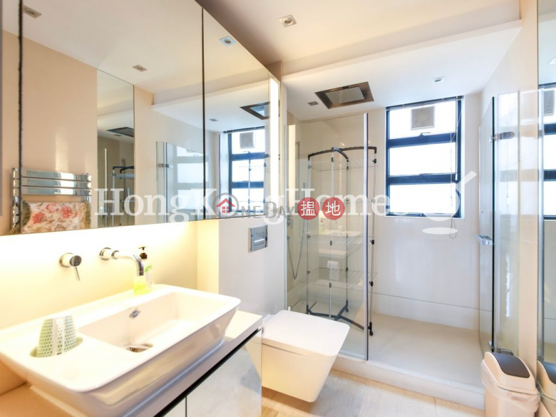 Property Search Hong Kong | OneDay | Residential | Rental Listings | 4 Bedroom Luxury Unit for Rent at The Mayfair