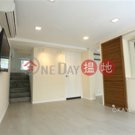 Lovely house with rooftop, balcony | For Sale | Pak Shek Terrace 白石臺 _0