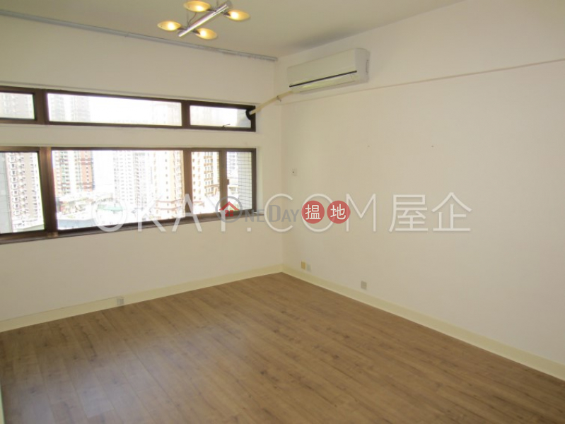 Gorgeous 3 bedroom on high floor with balcony & parking | Rental | Medallion Heights 金徽閣 Rental Listings