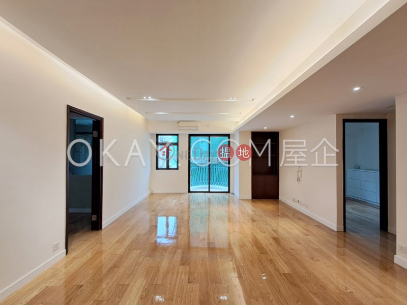 Efficient 2 bedroom with balcony | For Sale | San Francisco Towers 金山花園 Sales Listings