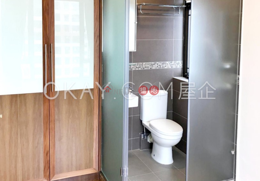 Tasteful 3 bed on high floor with sea views & rooftop | Rental, 180 Pok Fu Lam Road | Western District, Hong Kong | Rental, HK$ 35,000/ month