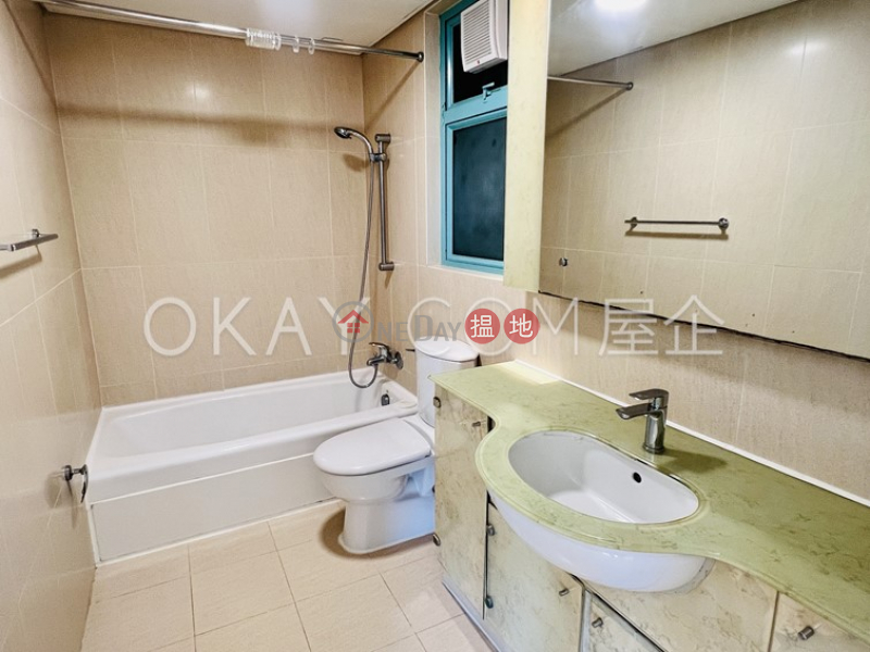 HK$ 25,000/ month, Discovery Bay, Phase 12 Siena Two, Peaceful Mansion (Block H5),Lantau Island Lovely 3 bedroom in Discovery Bay | Rental