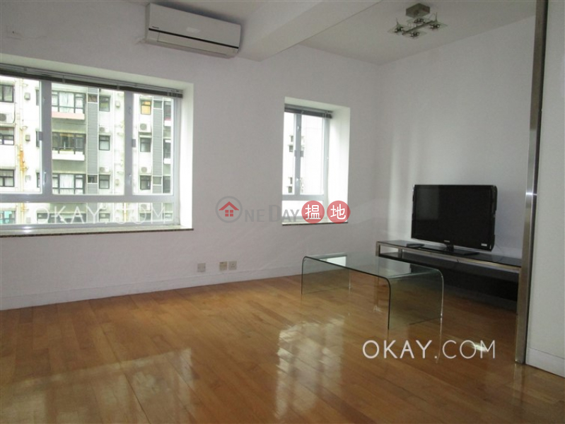 Lovely 2 bedroom in Mid-levels West | For Sale | Maxluck Court 美樂閣 Sales Listings