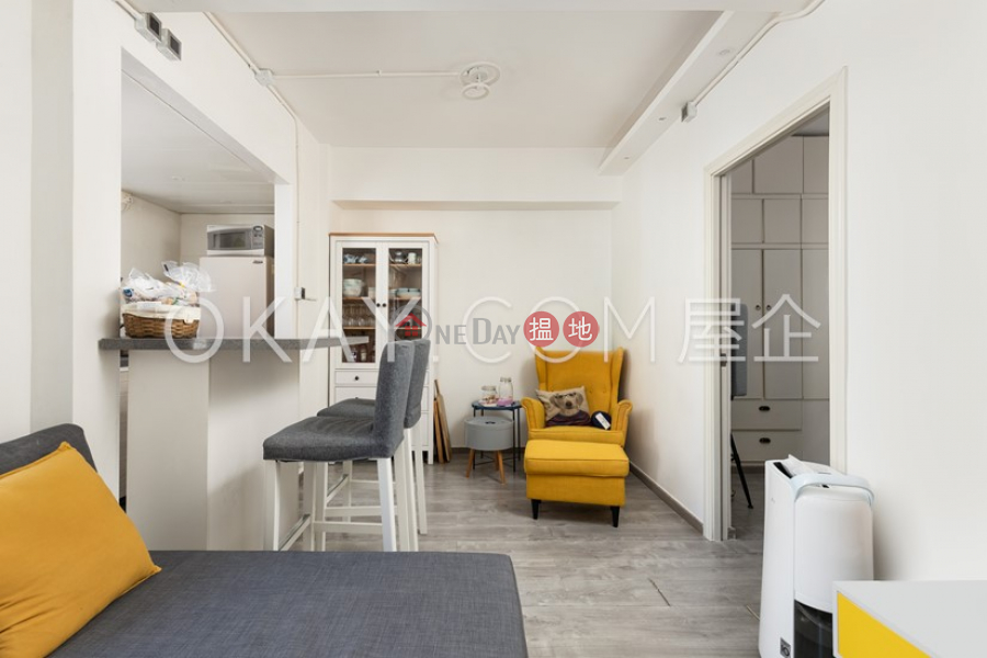 Property Search Hong Kong | OneDay | Residential, Sales Listings | Stylish 2 bedroom on high floor with rooftop | For Sale