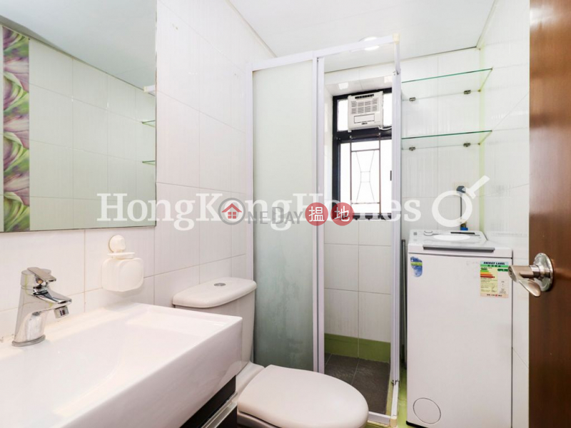 HK$ 33,000/ month | Royal Court, Wan Chai District 3 Bedroom Family Unit for Rent at Royal Court