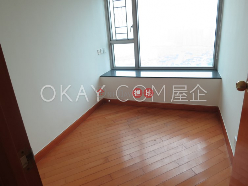 Elegant 3 bedroom on high floor | Rental, Sorrento Phase 1 Block 5 擎天半島1期5座 Rental Listings | Yau Tsim Mong (OKAY-R104940)