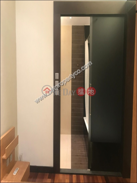 1-bedroom flat with balcony for rent in Wan Chai|J Residence(J Residence)Rental Listings (A043872)_0