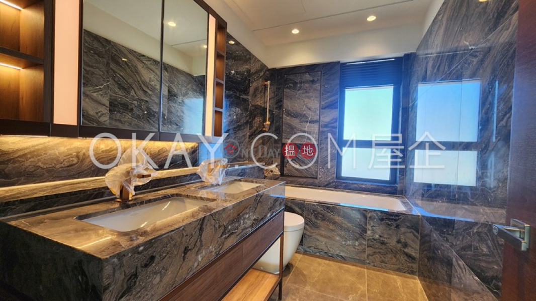 Rare 2 bedroom with balcony | Rental, Victoria Garden Block 1 域多利花園1座 Rental Listings | Western District (OKAY-R734376)