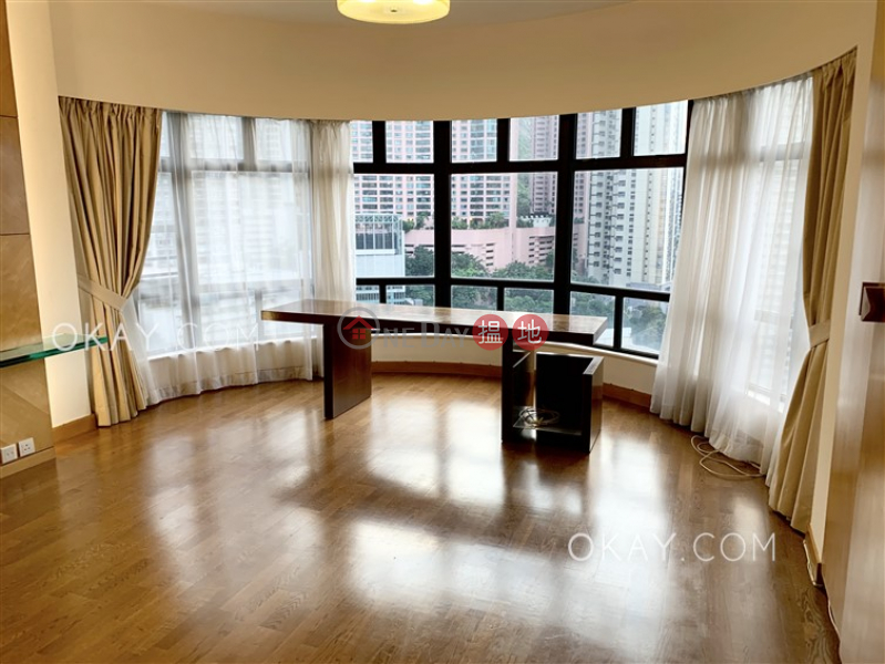 HK$ 84,000/ 月-寶園-中區4房2廁,星級會所,連車位《寶園出租單位》