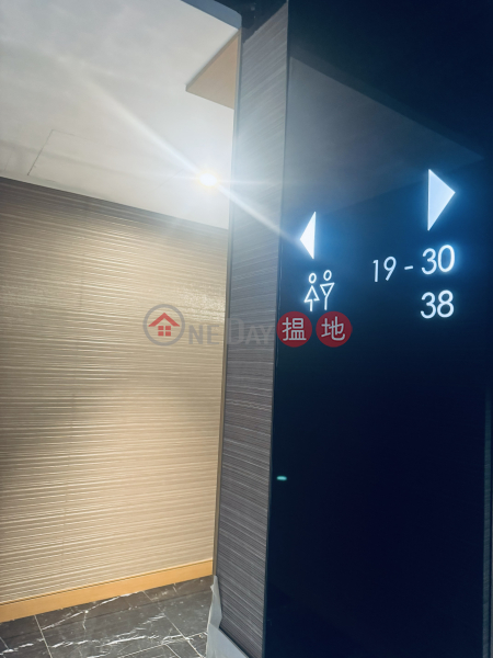 Property Search Hong Kong | OneDay | Industrial Rental Listings Kwai Hing Loft Too 24-Hour Workspace (Can be used as office, warehouse) Rent starts from $1900