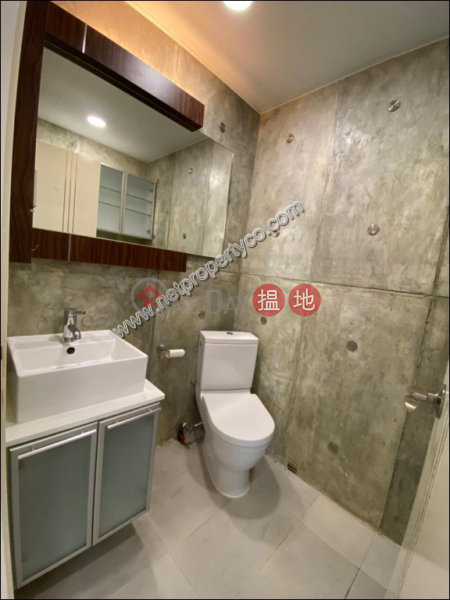 Neoteric Capacious Peak View Apartment | 18 Old Peak Road | Central District Hong Kong, Rental | HK$ 35,500/ month