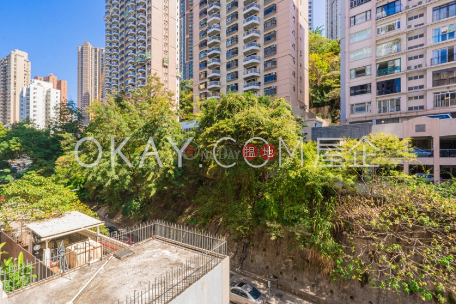 3房2廁,露台樂苑大廈出售單位-60-62山村道 | 灣仔區香港出售HK$ 2,350萬